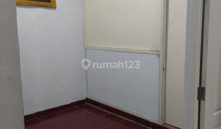 Rumah Kost 2 Lantai ,bagus,shm, Utara, Dekat Kampus 2