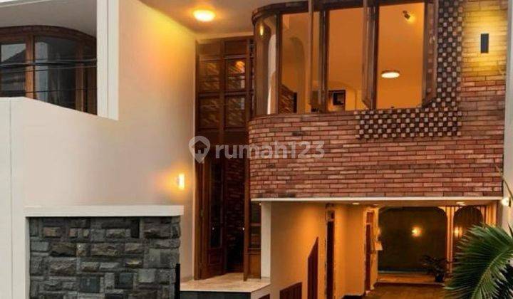 Rumah Modern Natural Tropis 4 Lantai Siap Huni Di Kawasan Senen, Dekat Menteng Raya, Jakarta Pusat 1