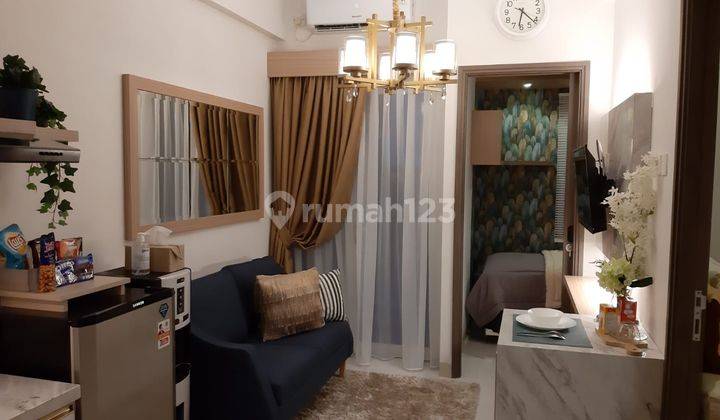 DISEWAKAN UNIT 2 BEDROOM APARTEMEN EMERALD INCLUDE IPL 1