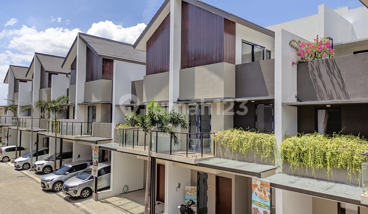 Unit Ready Rumah Minimalis 3 Lantai Free biaya-biaya 1