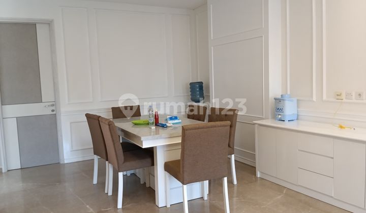 FOR RENT: MANSION APARTMENT UNIT AT BINTARO ICON INCLUDING IPL