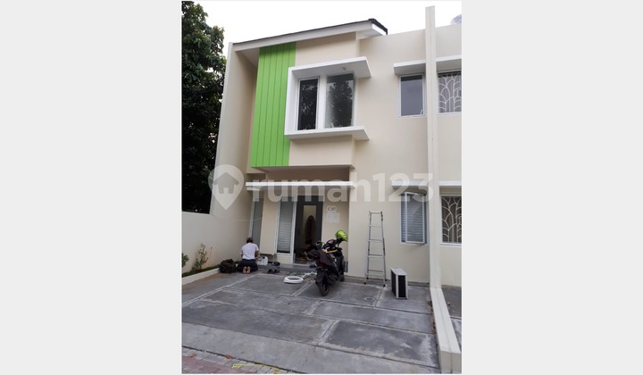Dijual Rumah Lantai 2 SHM Daerah Bintaro, Tangsel