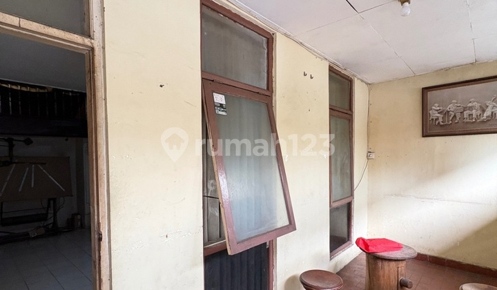Rumah Tua Lokasi Strategis Di Batu Sari Kemanggisan 2