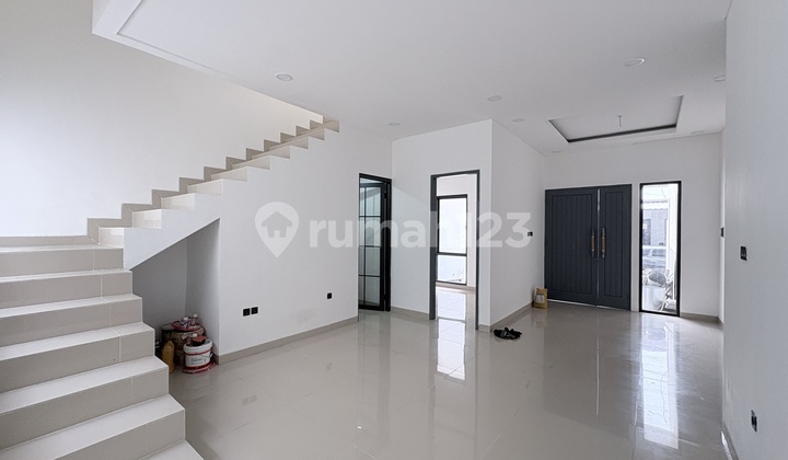 Rumah Mewah Brand New di Citra Garden Dekat Sunset Avenue
