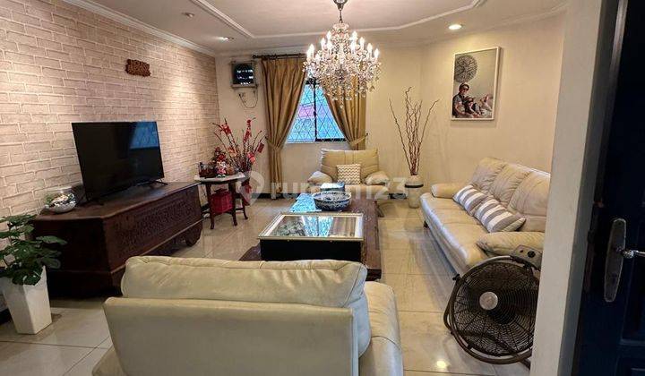 Rumah Hook 2 Lantai Full Furnished Di Duri Permai 2