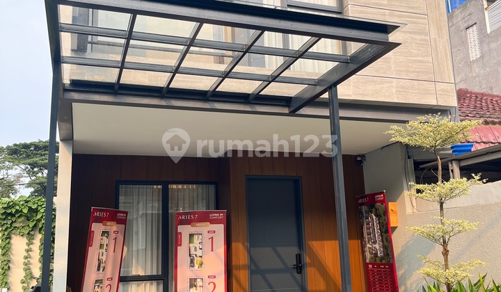 Rumah 2 Lantai Di Taman Aries Meruya Jakarta Barat