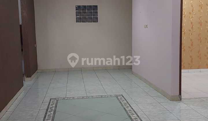 Dijual Cepat rumah 4 Kamar Komplek Perdagangan Ciledug 2
