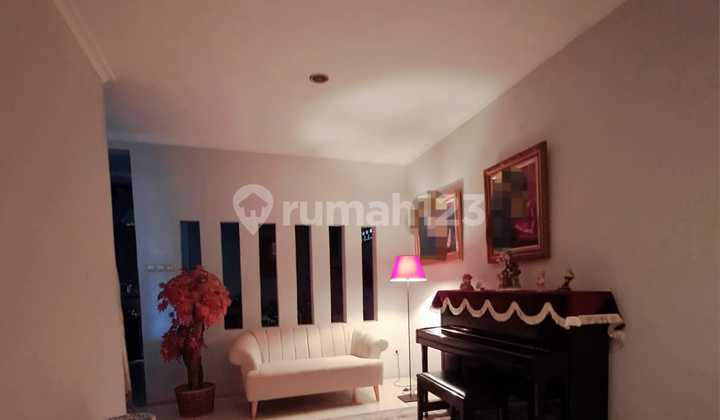 Rumah 2 Lantai Di Kemanggisan Ilir