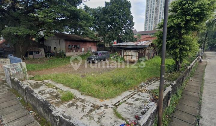 870 m2 SHM Land Plot in Kebayoran Lama. Near The Pakubuwono.