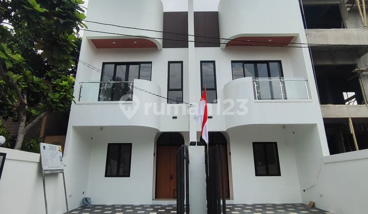 Dijual Rumah 2 Lantai Kavling Dki Meruya Utara. Bangunan Baru Dijual Rumah 2 Lantai Kavling Dki Meruya Utara. Bangunan Baru