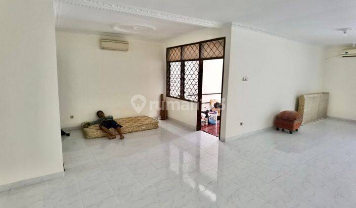 Rumah 2 Lantai Dijual SHM Taman Aries Jakarta Barat 2