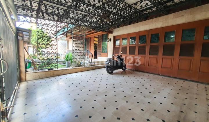 Rumah Gudang Peluru Tebet 2.5 Lantai Bebas Banjir Luas 428M2 2