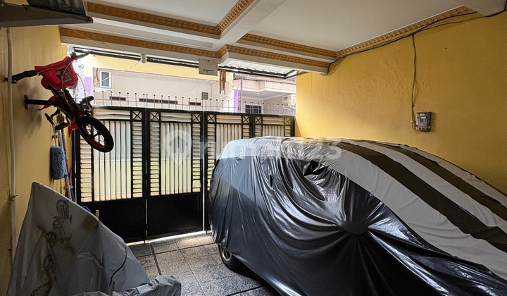 2-Story House in South Tanjung Duren Area. Renovated. 1