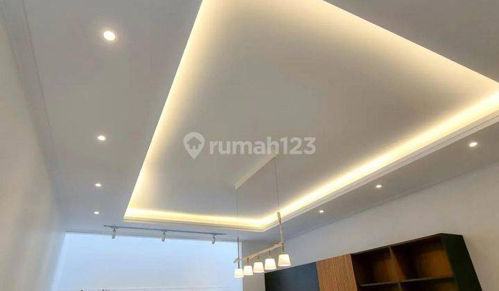 Rumah 3 Lantai Tomang Jatipulo Baru Furnished SHM 2