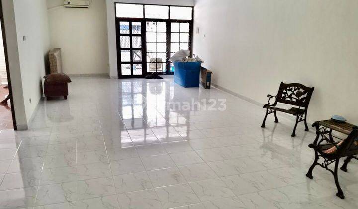 Rumah 2 Lantai Dijual SHM Taman Aries Jakarta Barat 1