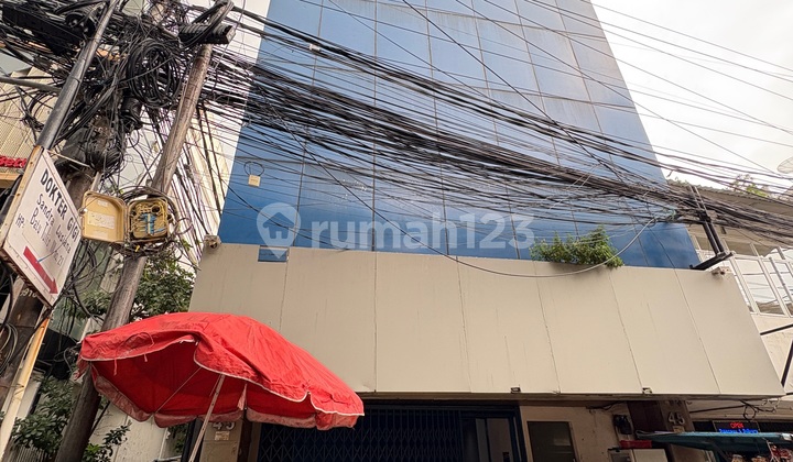 5-Storey Shop House in Pecenongan Strategic Location 1435m2