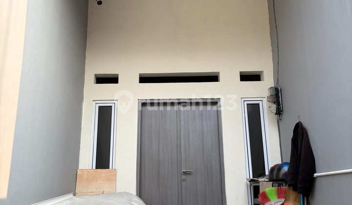 Rumah Bangunan Baru Daerah Duri Kepa Taman Ratu.