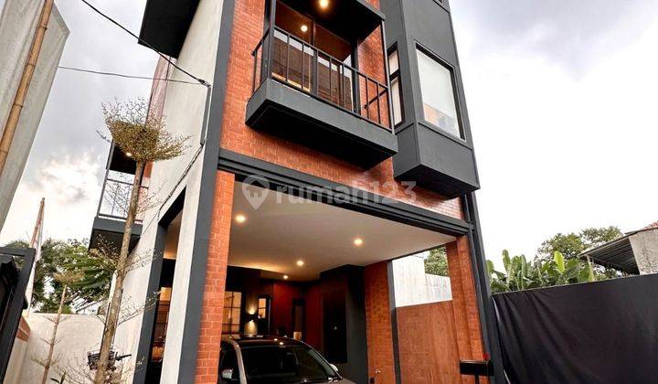 Rumah Baru 3 Lantai Cluster Townhouse di Kalibata 1