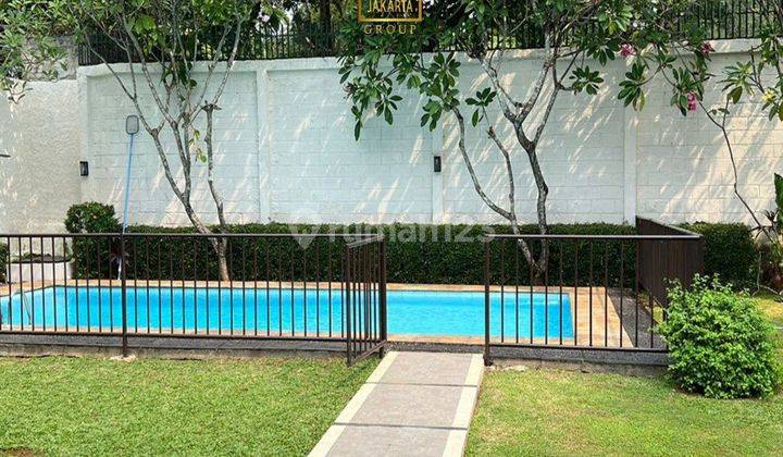 Rumah Pejaten Kontrak Tahunan Taman Dan Pool Dekat Kemang 2