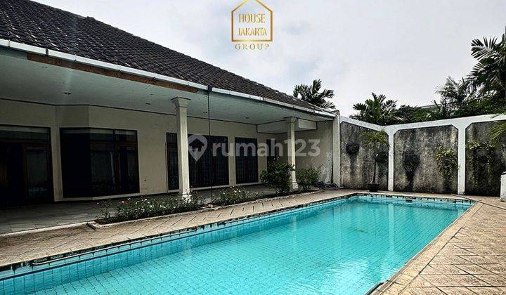 2 Rumah Dalam 1 Compound Mewah Semi Furnished di Cipete 2