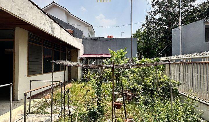 Rumah Hitung Tanah Dekat Mall Permata Hijau 2