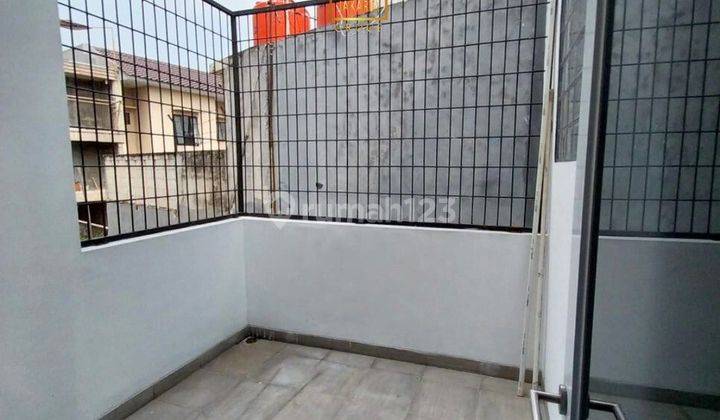 Rumah Semi Furnished SHM di Jagakarsa Dekat Jalan Utama 2