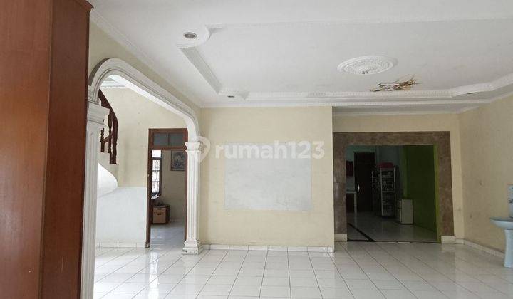 Dijual Villa Jalan Gladiul Komplek Griya Riatur Indah 2