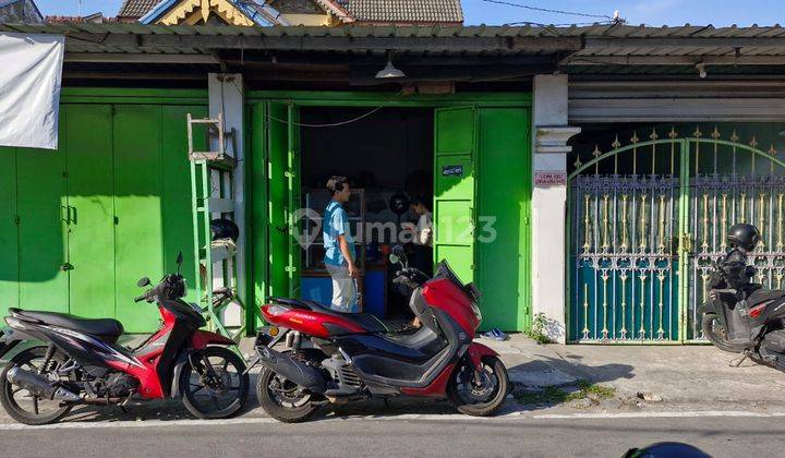 Rumah Pinggir Jalan Cemani Sukoharjo  1