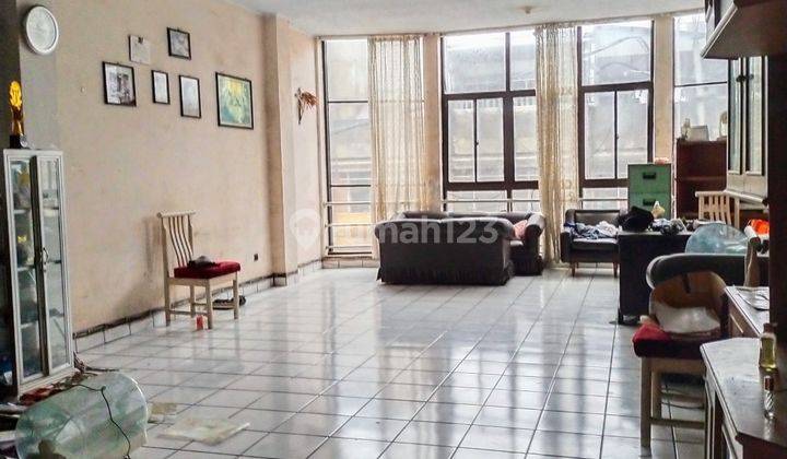 Ruko 3 Lantai Deretan Toko Di Pusat Kota Manado, Cocok Buat Usaha Apapun. 2