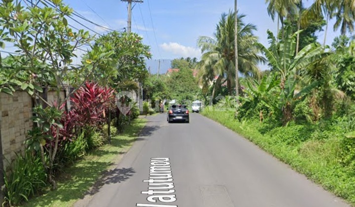 Land Plot 1.060 Across the Entrance to District M, Suitable for Residential House.