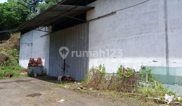 Warehouse Near the Port, on Madidir Main Road, Bitung, Suitable for Distributors, and Others.
