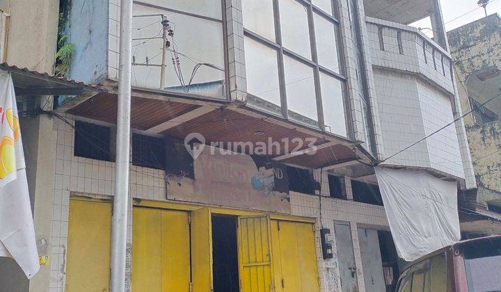 Ruko 3 Lantai Deretan Toko Di Pusat Kota Manado, Cocok Buat Usaha Apapun. 1