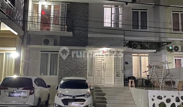 Beautiful 2-Story House, Modern Minimalist 150m² in Taman Sari. Affordable Price.