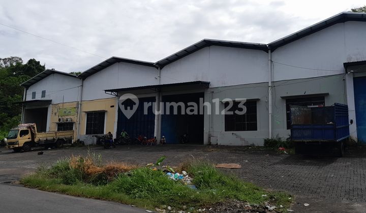 Warehouse Lb 240 for Rent in Paal 4, Near City Center, Container Accessible from Ring Road. Warehouse Lb 240 for Rent in Paal 4, Near City Center, Container Accessible from Ring Road.