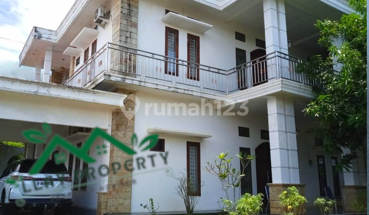 Attractive Luxury House Competitive Price, 384m² Land, Spacious Yard in Taman Sari Attractive Luxury House Competitive Price, 384m² Land, Spacious Yard in Taman Sari