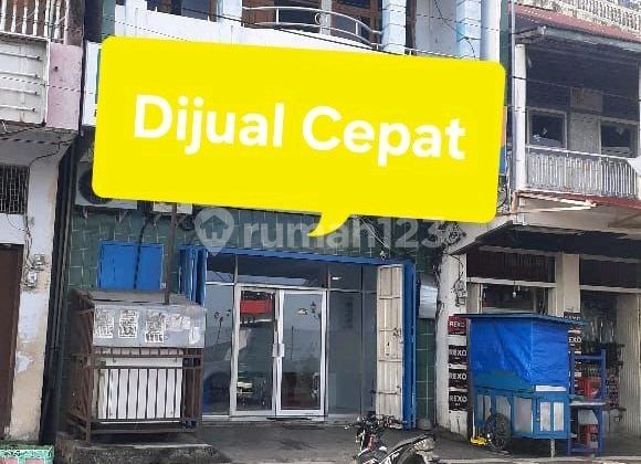 Ruko 2.5 Lantai Di Amurang Daerah Pertokoan Dengan Harga Miring, Bawah Pasaran, Panjang Ke Belakang Cocok Buat Usaha, Kantor Dan.lainnya.