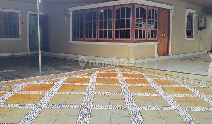 Rumah Besar Di Sario, Pusat Kota , Lt 377mtr2, Bisa 4 Mobil 2