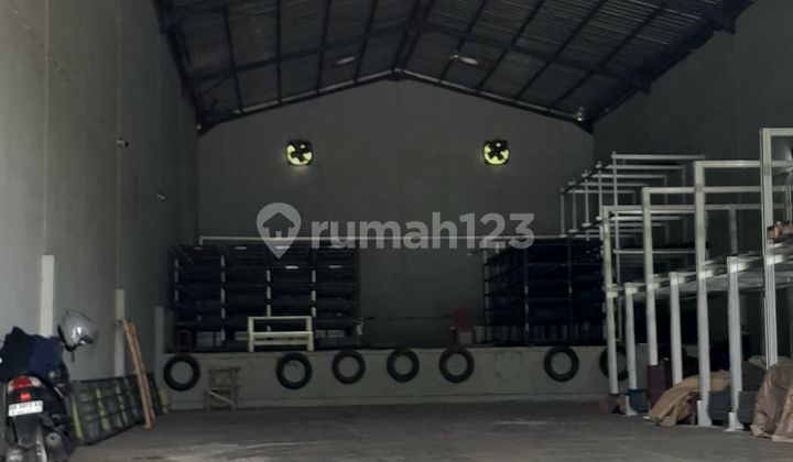 Warehouse Lb 240 for Rent in Paal 4, Near City Center, Container Accessible from Ring Road. Warehouse Lb 240 for Rent in Paal 4, Near City Center, Container Accessible from Ring Road.