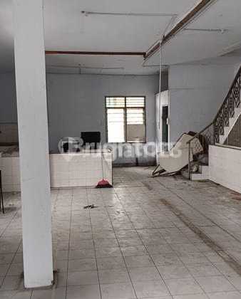 For Rent: Shop House in Medan City Center, Jl. Wahidin, Aceh Street Intersection. Suitable for All Businesses.