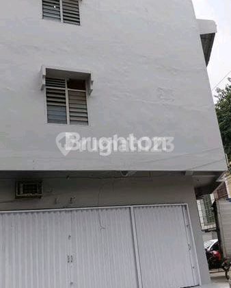 For Rent: Shop House in Medan City Center, Jl. Wahidin, Aceh Street Intersection. Suitable for All Businesses.