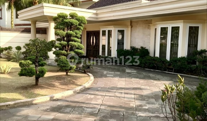 Rumah Mewah Jl.haji Juanda Medan 2