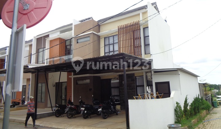 Dijual rumah siap huni D'Hills Residence pamulang Dijual rumah siap huni D'Hills Residence pamulang