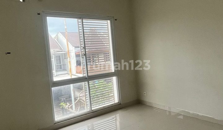 Dijual Rumah 2 lt Perumahan Banjar Wijaya 2