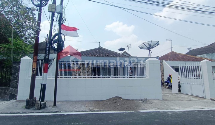 Ready-to-Occupy House for Rent in City Center Near Klojen Market