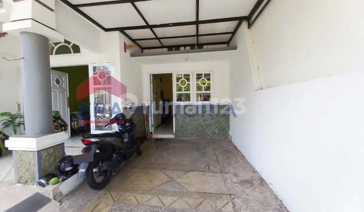 For Sale House in One Gate System Housing Near Surabaya - Malang Main Road 2