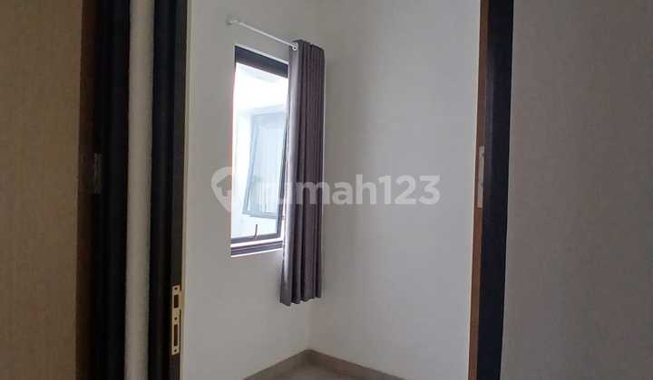 For Sale House in Yuthica Puspita Loka, BSD, Tangerang 2