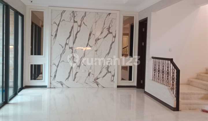 Disewakan Rumah di Bsd City Cluster Jadete 2