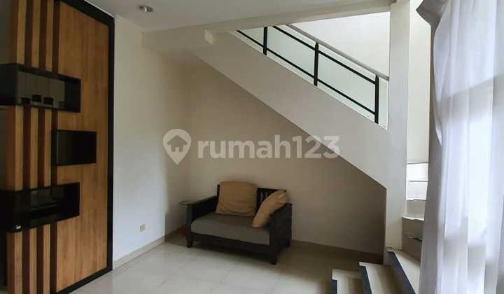 Disewakan Rumah di Flourite Barat, Gading Serpong Disewakan Rumah di Flourite Barat, Gading Serpong