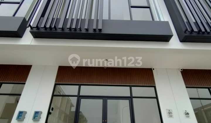 For Rent: Hampton Alfresco Gading Serpong Shop House 4.5x16 For Rent: Hampton Alfresco Gading Serpong Shop House 4.5x16