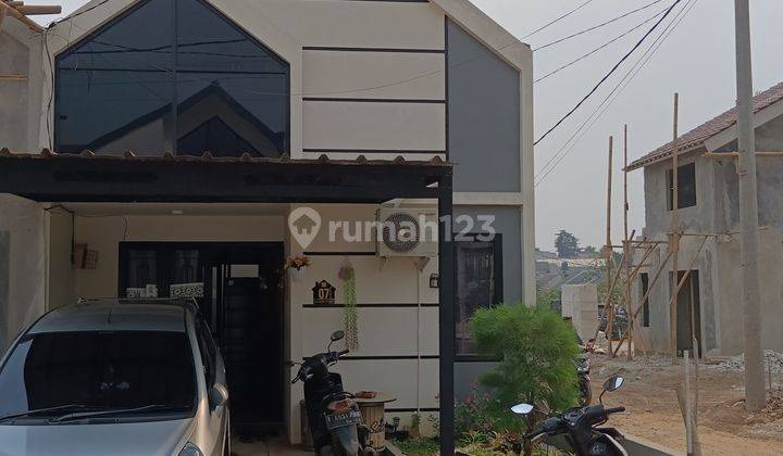 Rumah 1 Lantai Setengah Di Kota Depok , 5 Menit Ke Stasiun Depok 1